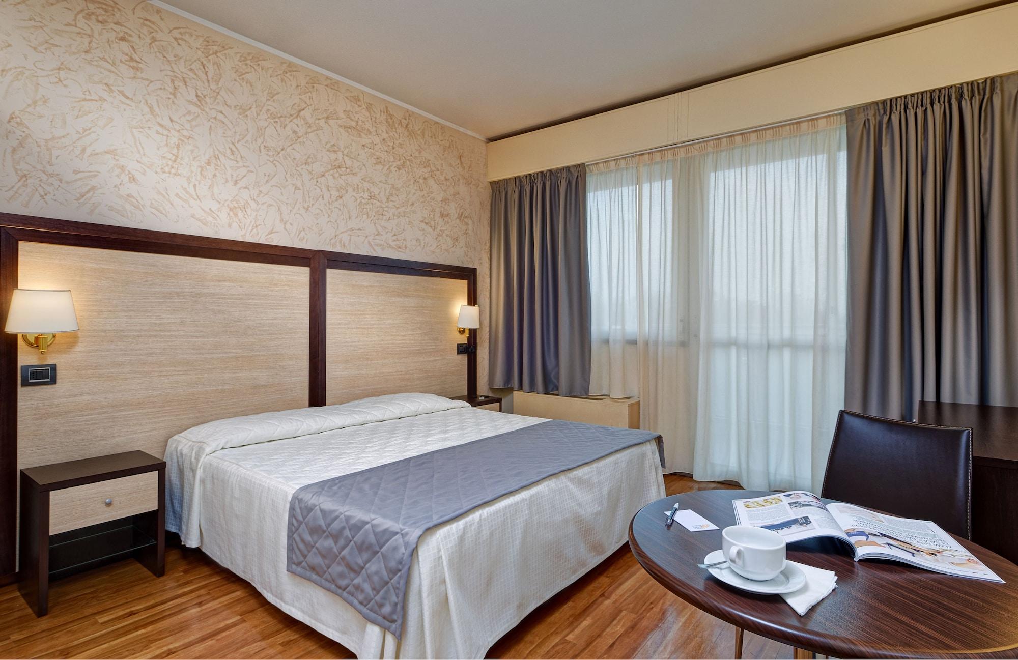 Jr Hotels Gate 7 Bologna Calderara di Reno Luaran gambar