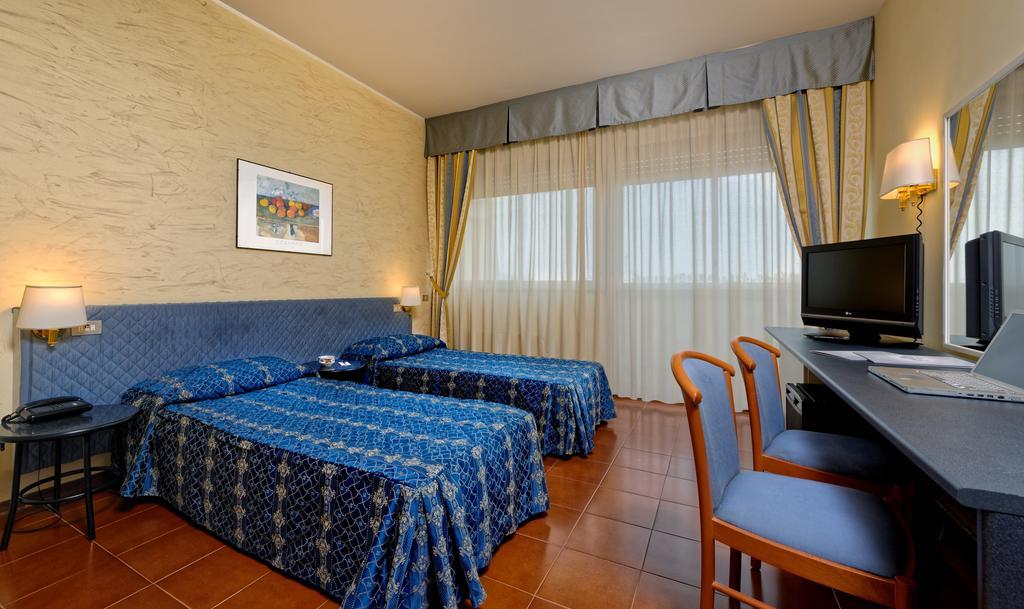 Jr Hotels Gate 7 Bologna Calderara di Reno Luaran gambar