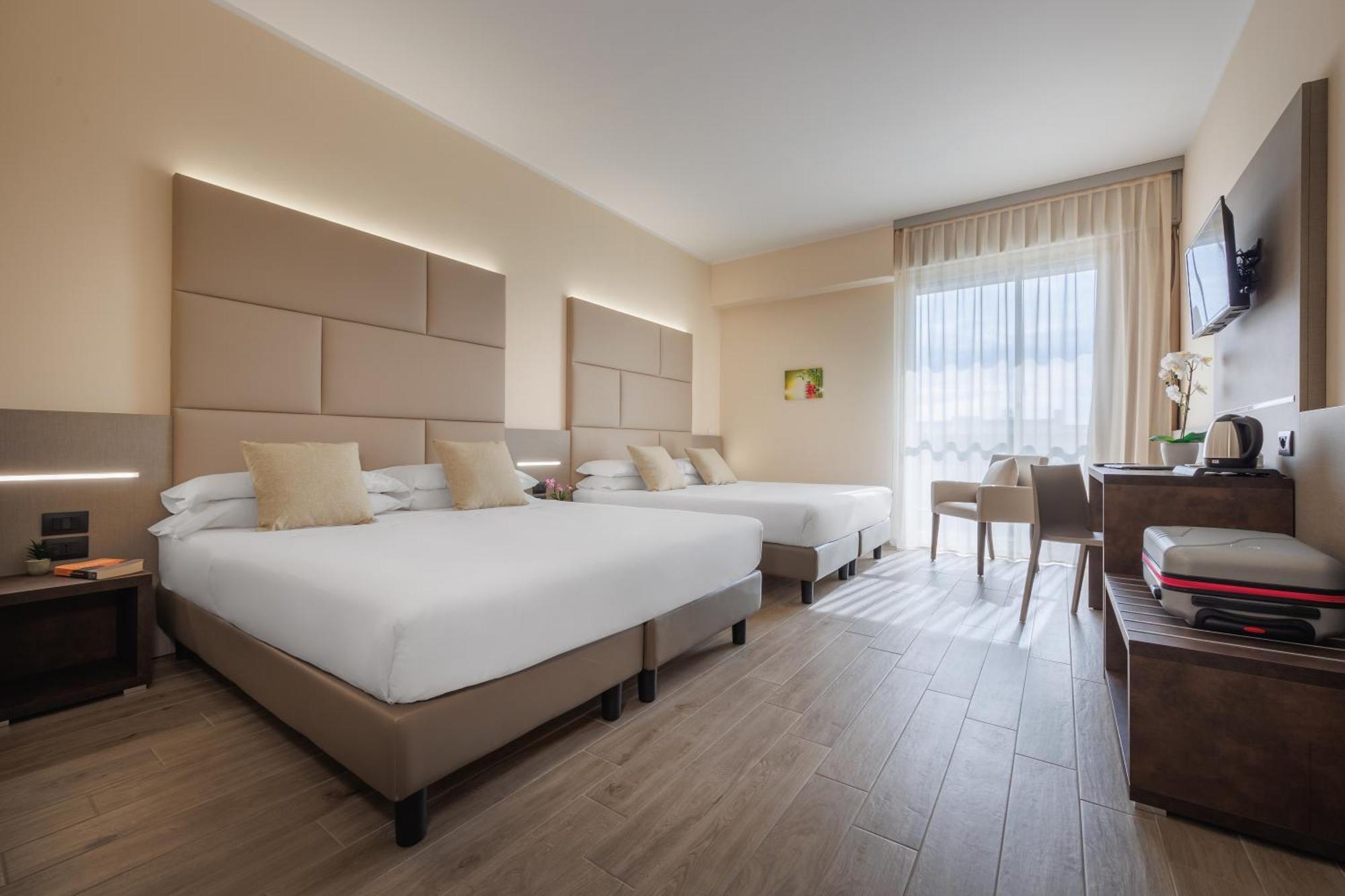 Jr Hotels Gate 7 Bologna Calderara di Reno Luaran gambar